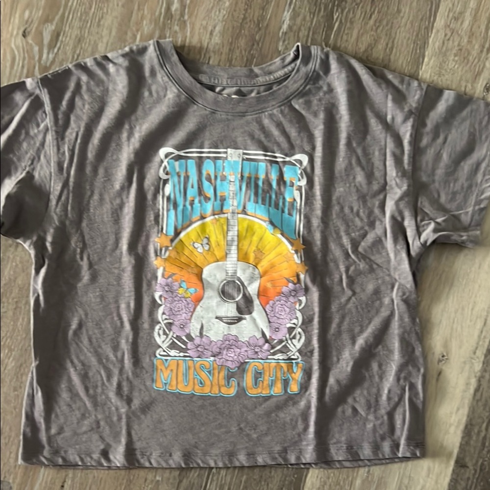 Kids or women’s/junior’s Nashville Music City Graphic Tee - Gray semi-crop Tee